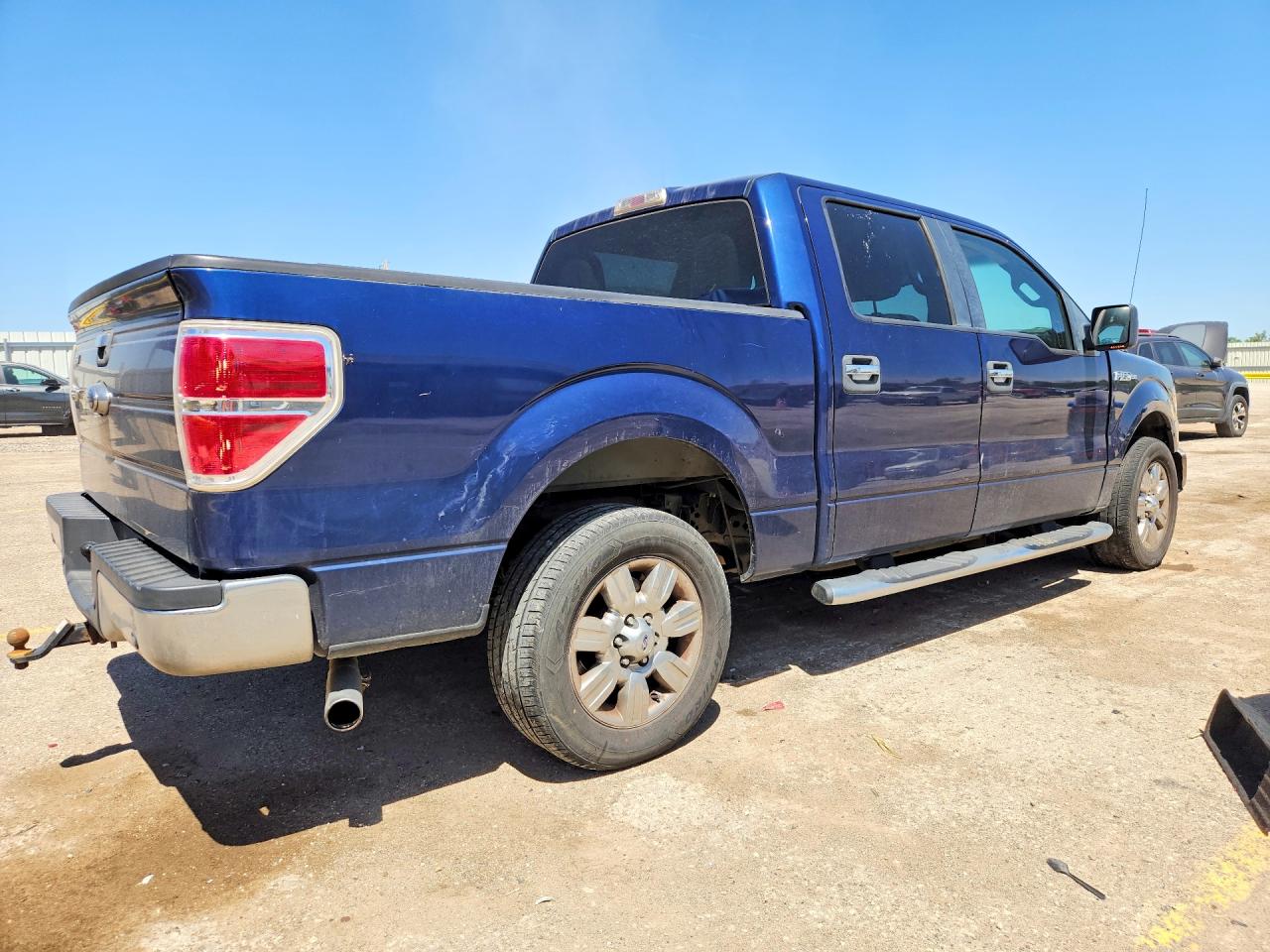 2010 Ford F150 VIN 1FTEW1C83AKA22785 photo 3