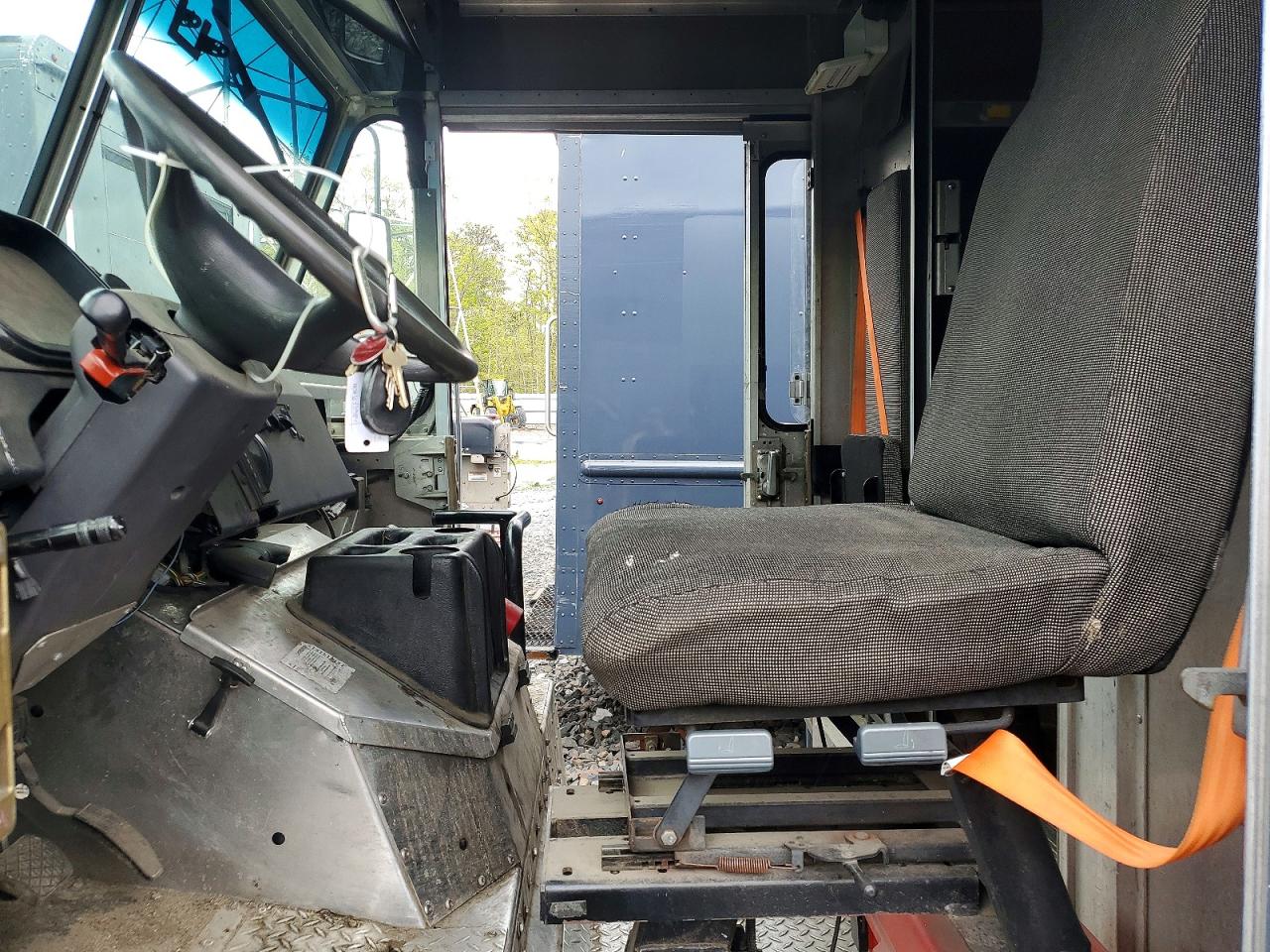 2021 FREIGHTLINER All other VIN 4UZAC2GA3MCMM9307 photo 7