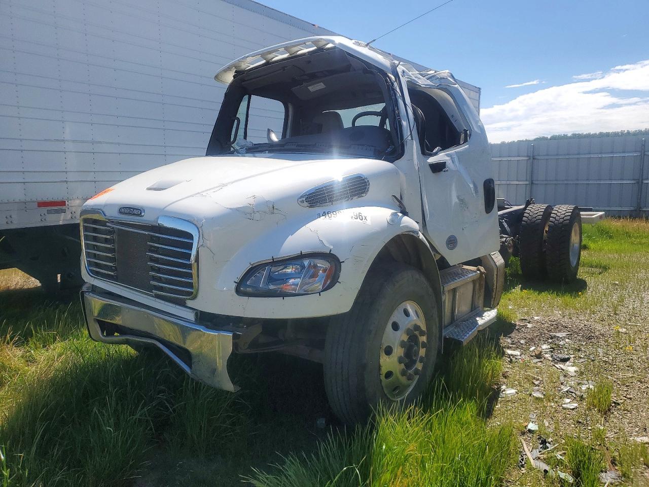 2023 FREIGHTLINER All other VIN 3ALACWFB9PDNS9220 photo 2