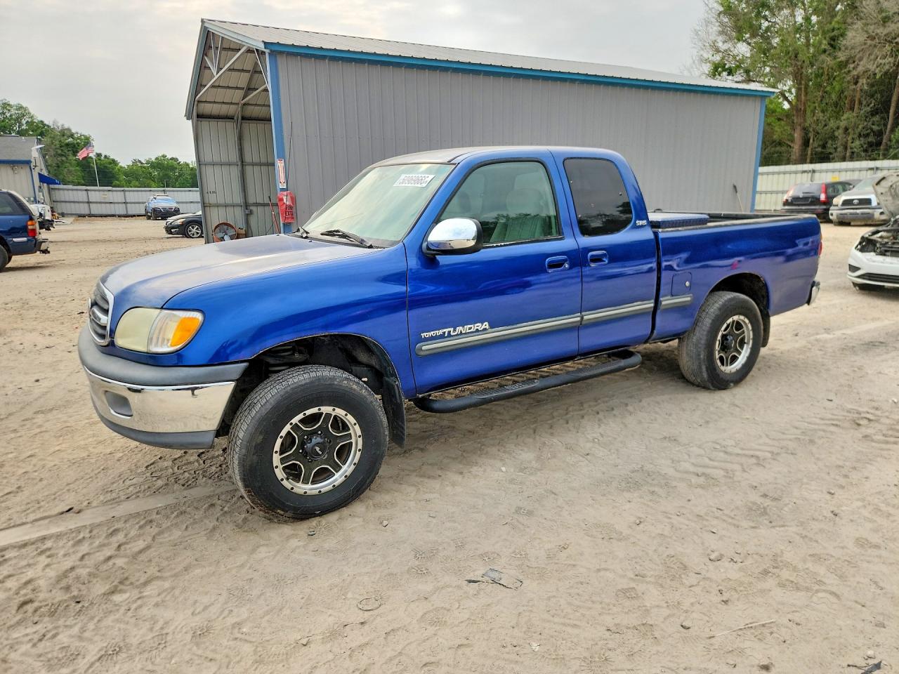 2002 Toyota Tundra VIN 5TBRN34172S305808 photo 1