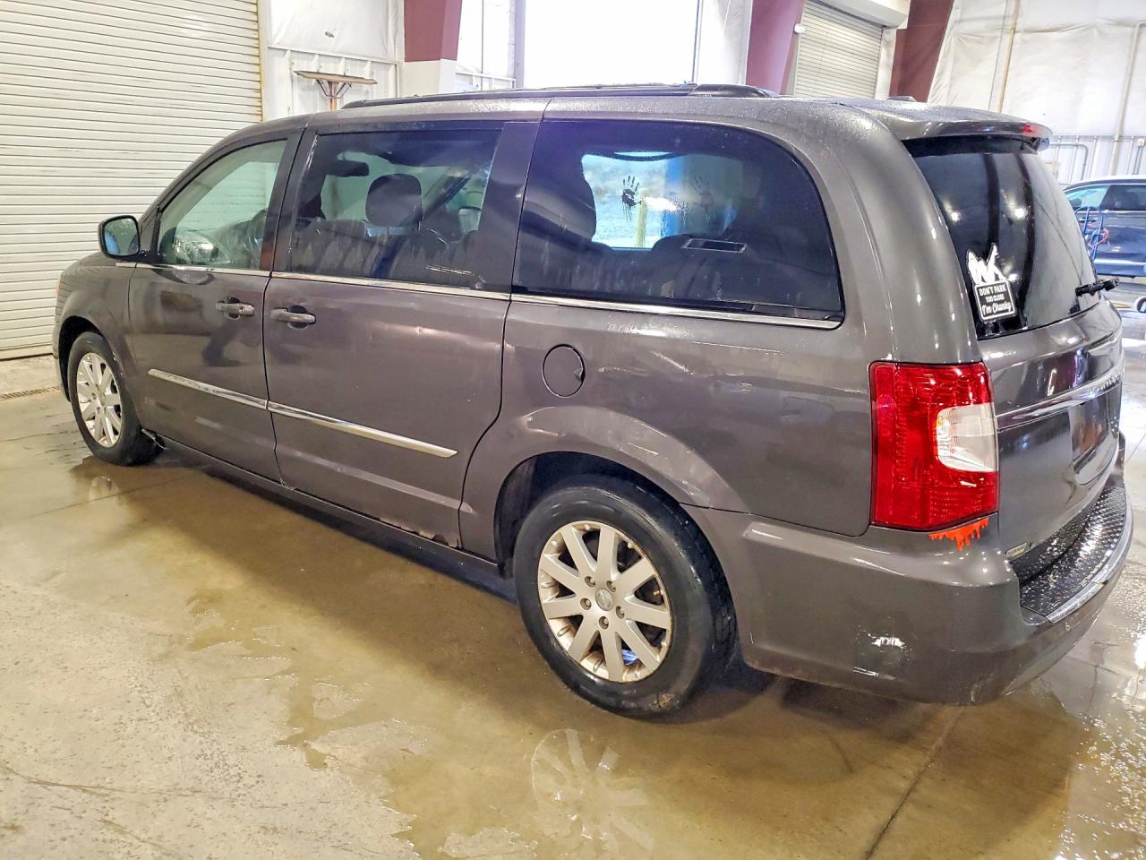 2015 Chrysler Minivan VIN 2C4RC1BG7FR510410 photo 2