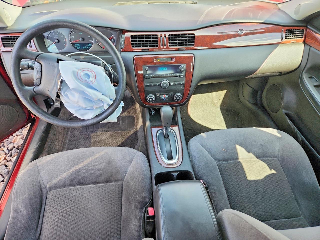2009 Chevrolet Impala VIN 2G1WT57K591182374 photo 8