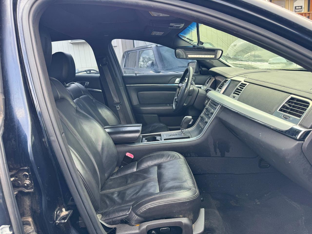 2009 Lincoln Mks VIN 1LNHM94RX9G608922 photo 5