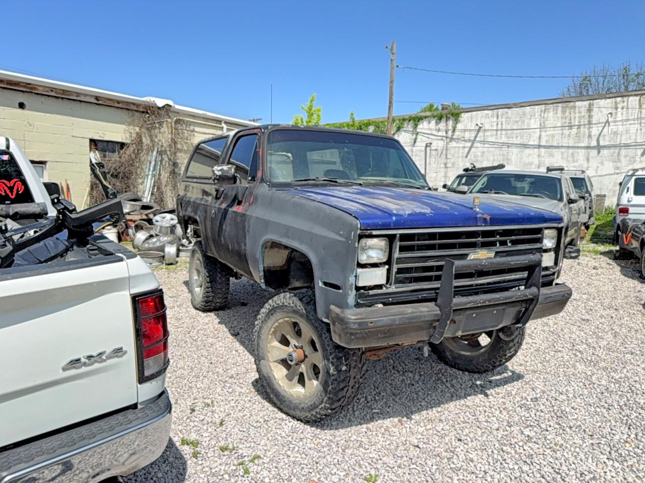 1988 Chevrolet Blazer VIN 1GNEV18K7JF186175 photo 1