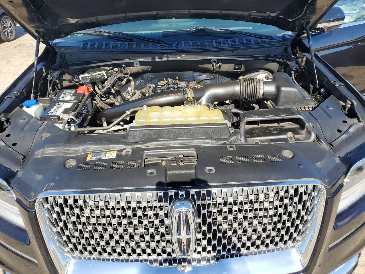 2021 Lincoln Navigator VIN 5LMJJ3LT2MEL17269 photo 12