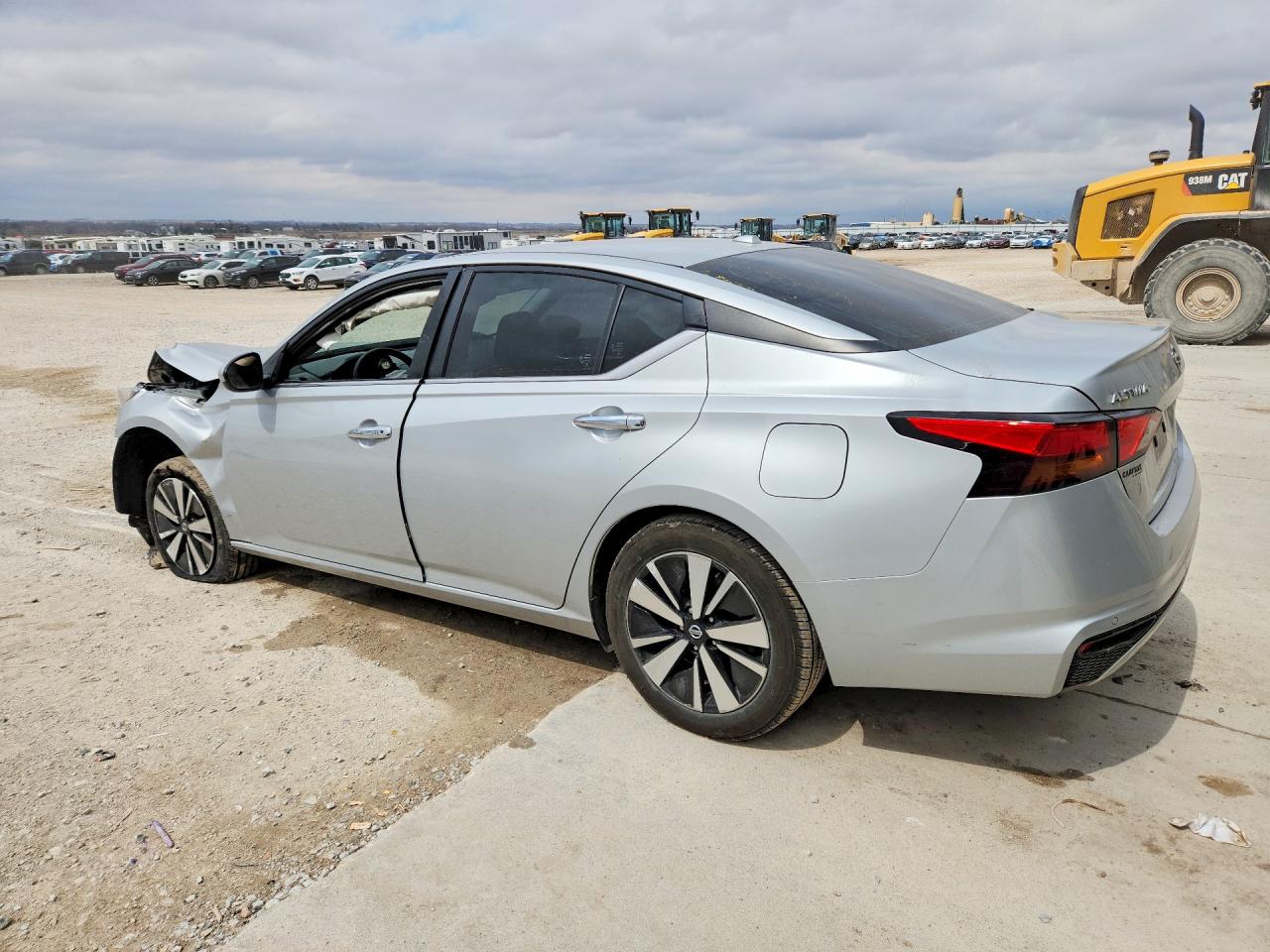 2022 Nissan Altima VIN 1N4BL4DV7NN403034 photo 2