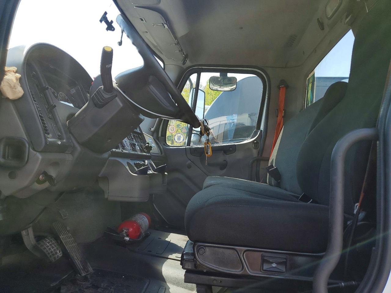 2015 FREIGHTLINER All other VIN 1FVHCYCY4FHGT0745 photo 7