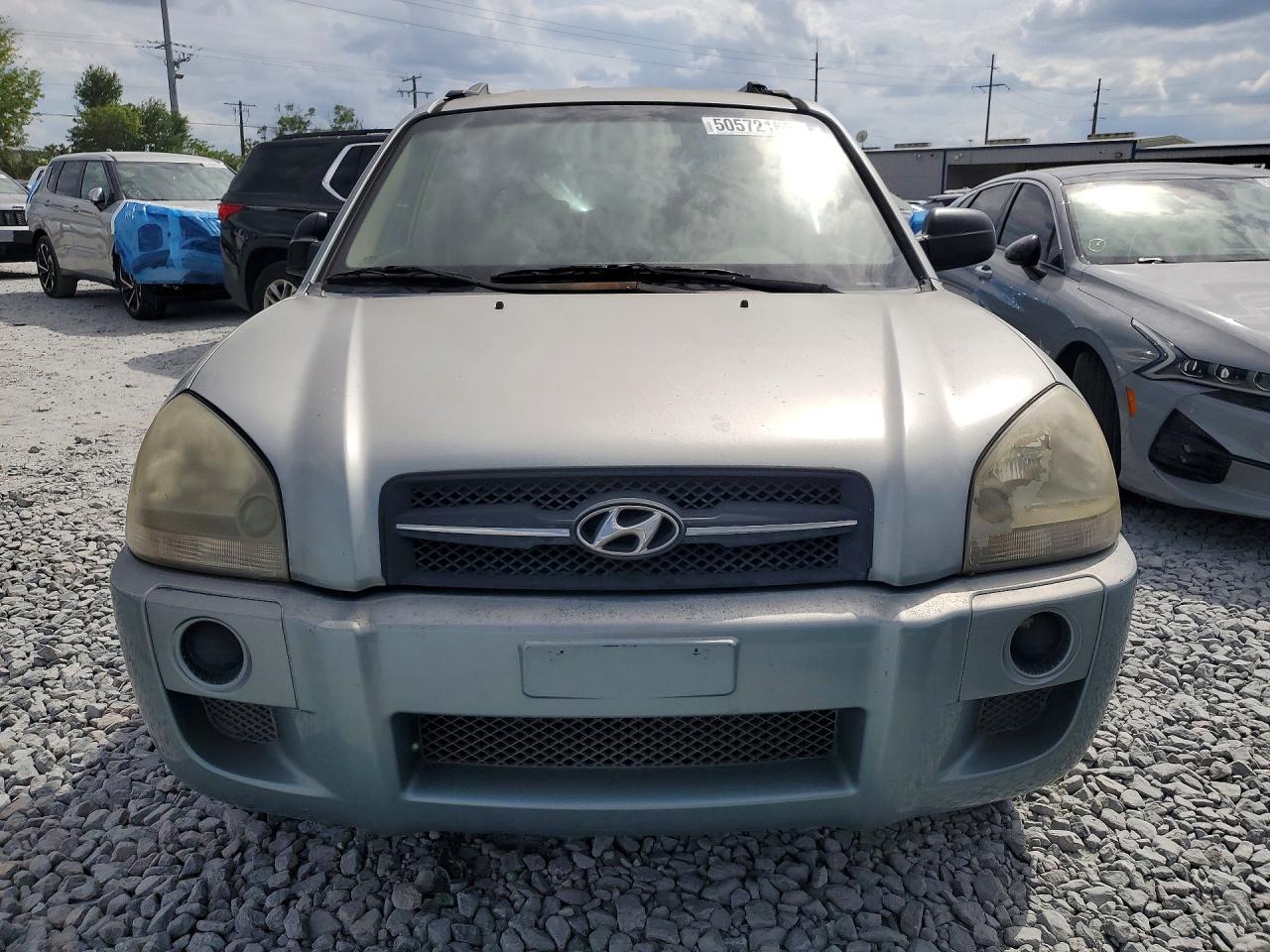 2008 Hyundai Tucson VIN KM8JM12B68U734610 photo 5