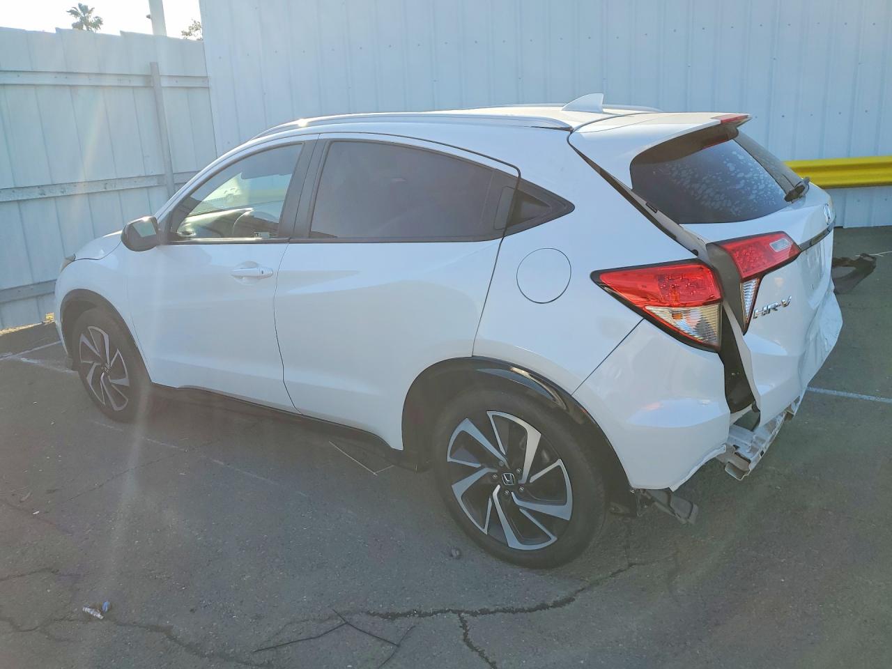 2022 Honda Hr-v VIN 3CZRU5H18LM710460 photo 2