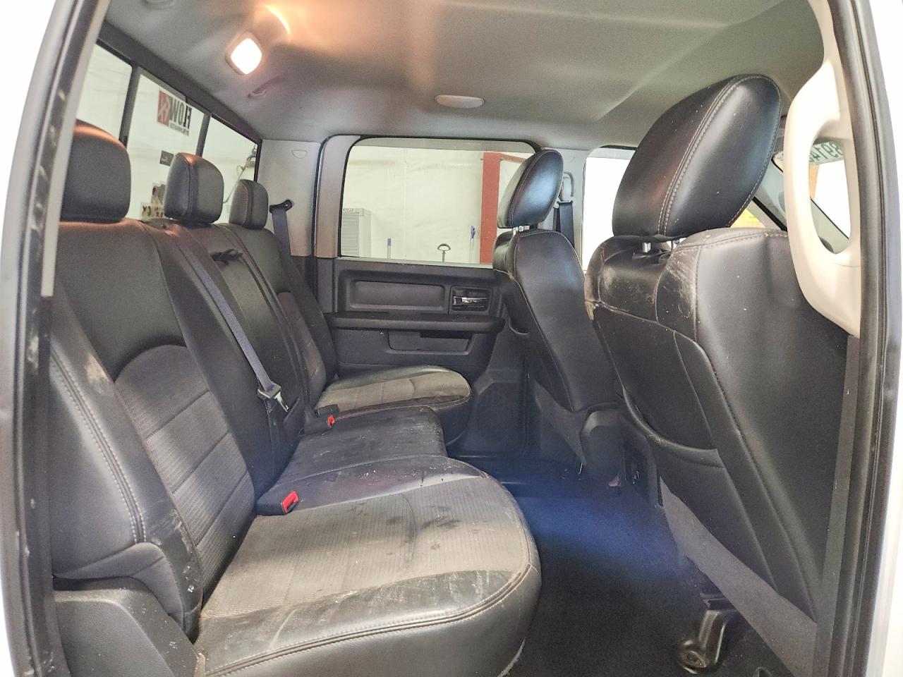 2010 Dodge Ram 1500 VIN 1D7RV1CT5AS182956 photo 10