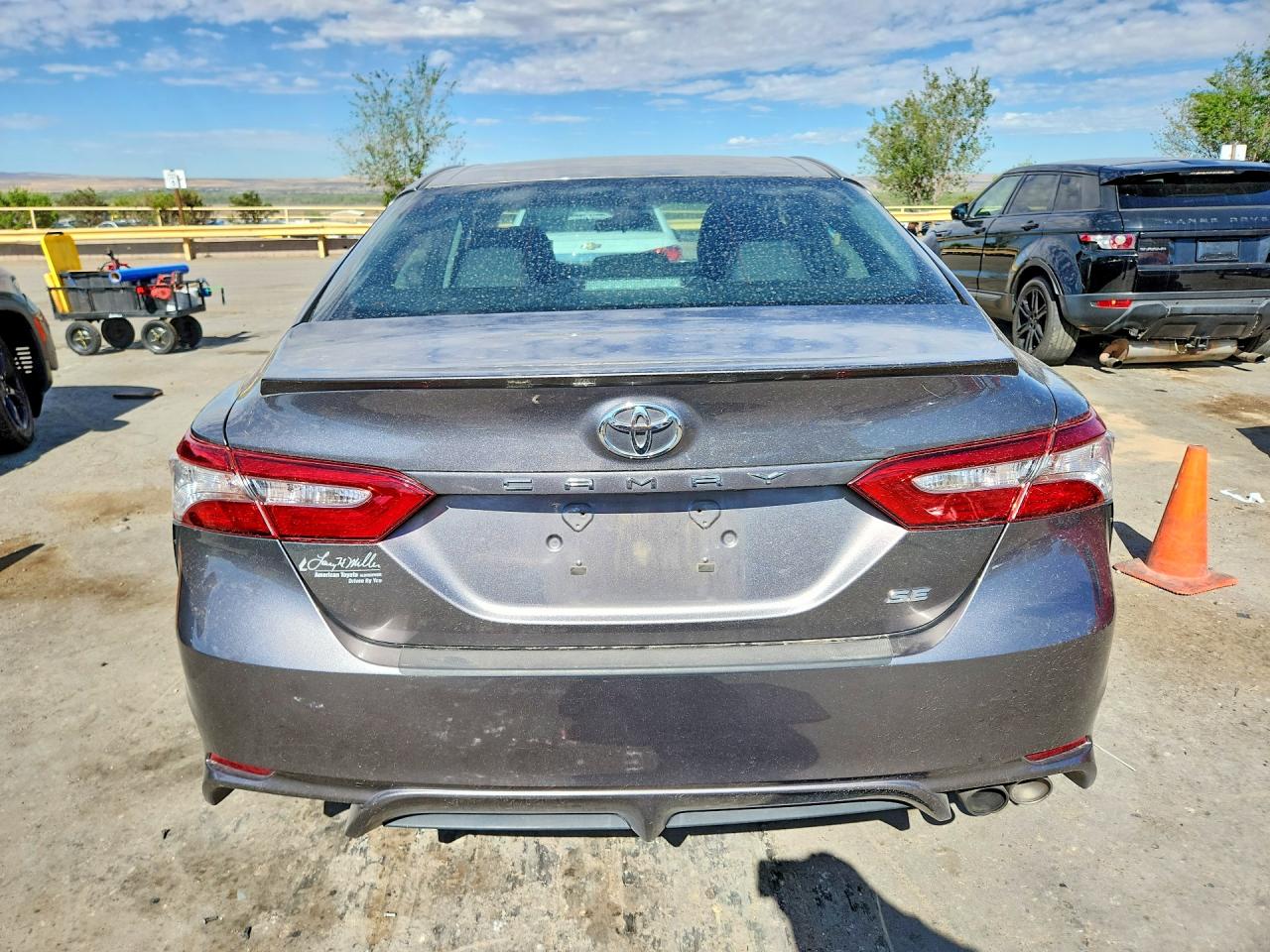 2018 Toyota Camry VIN 4T1B11HK9JU053481 photo 6
