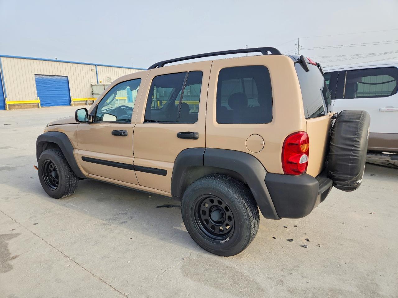 2004 JEP Liberty VIN 1J4GK48K14W127259 photo 2