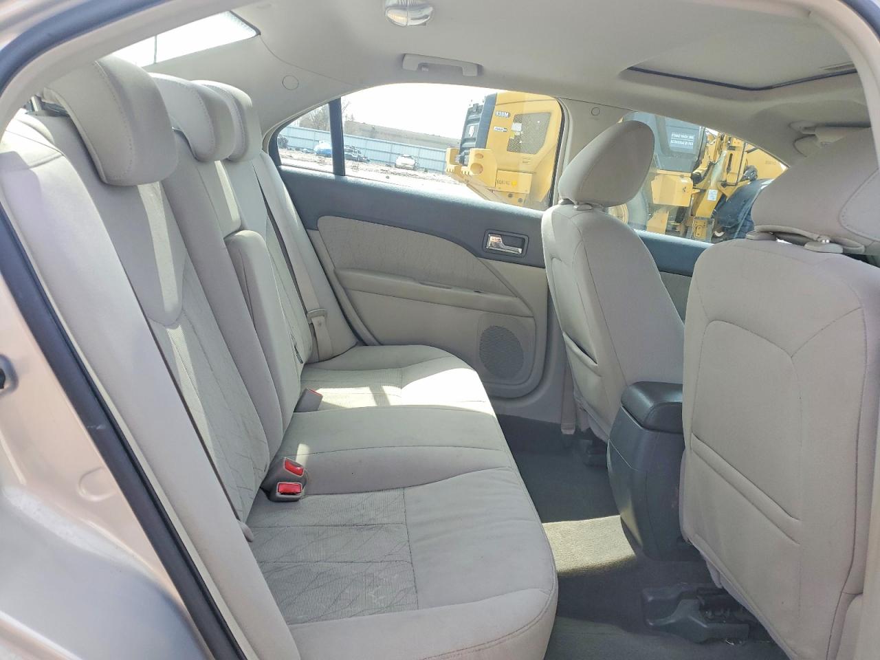 2010 Mercury Milan VIN 3MEHM0HA2AR637668 photo 10
