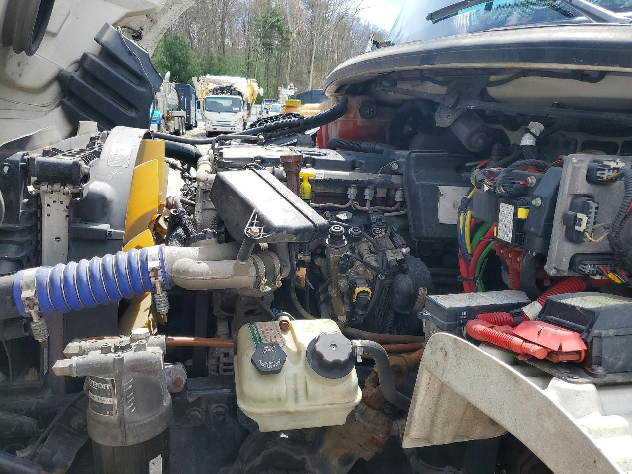 2019 FREIGHTLINER All other VIN 3ALACWD21KDKC6956 photo 12