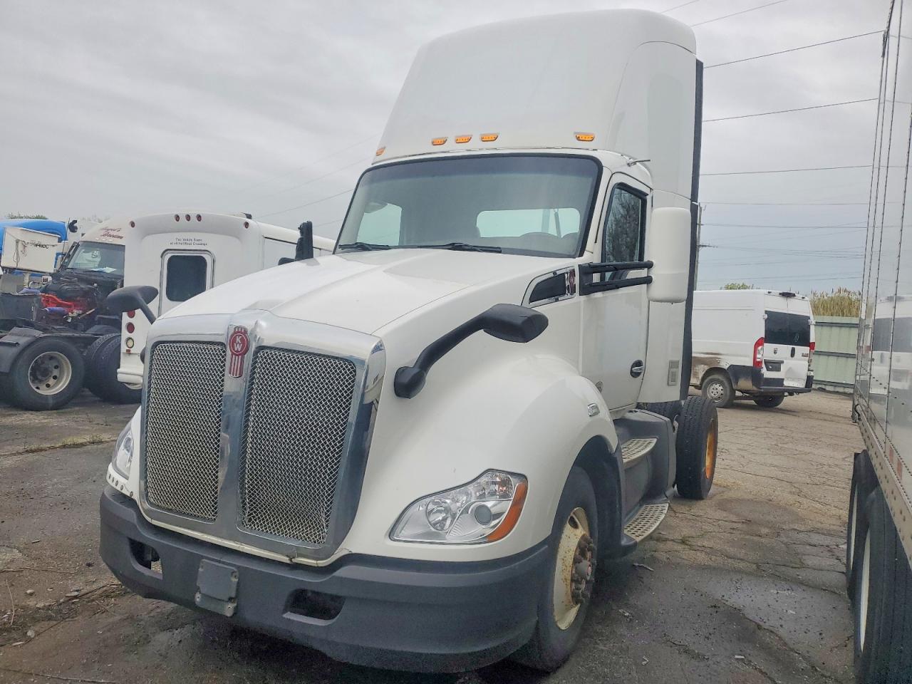 2016 KENWORTH All other VIN 1XKYA48X3GJ496574 photo 2