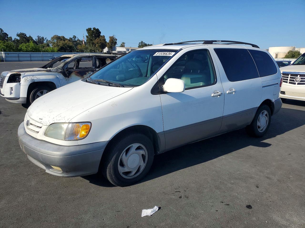 2003 Toyota Sienna VIN 4T3ZF13C83U518231 photo 1