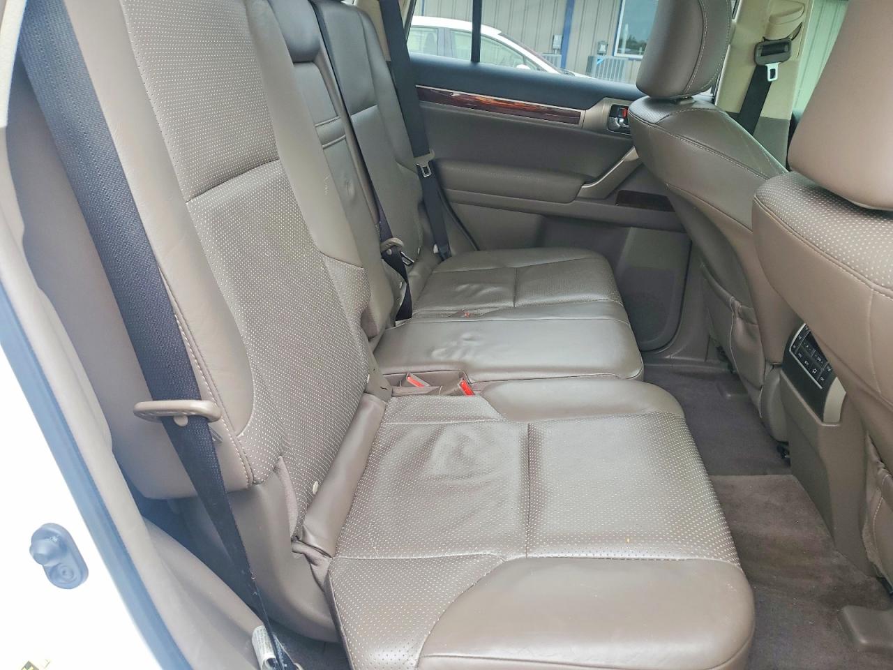 2011 Lexus Gx VIN JTJBM7FX7B5032957 photo 11