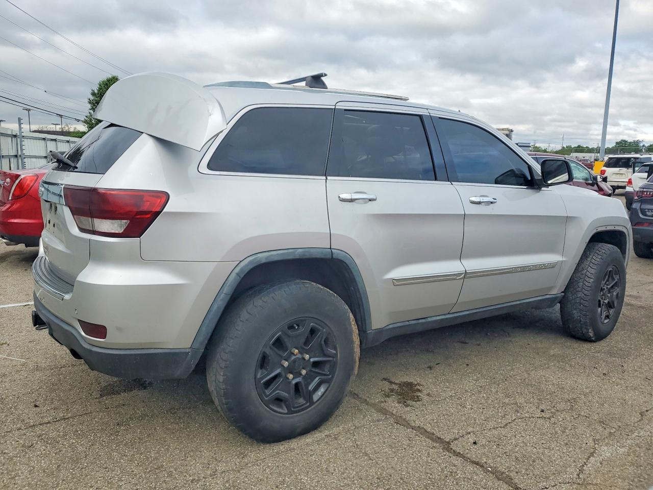 2011 Jeep Cherokee VIN 1J4RR5GG2BC619532 photo 3