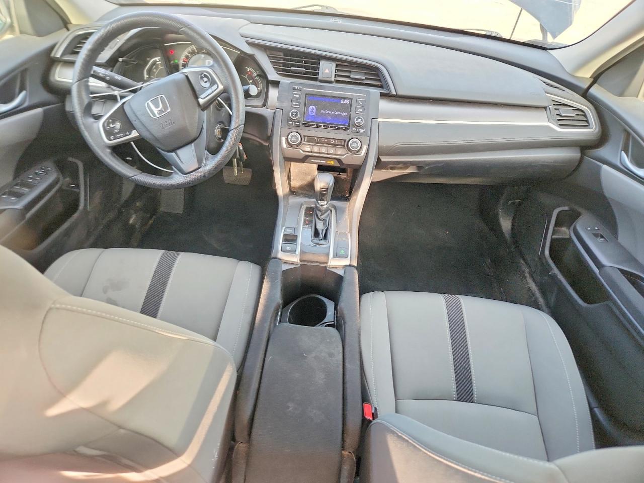 2018 Honda Civic VIN 19XFC2F58JE042165 photo 8