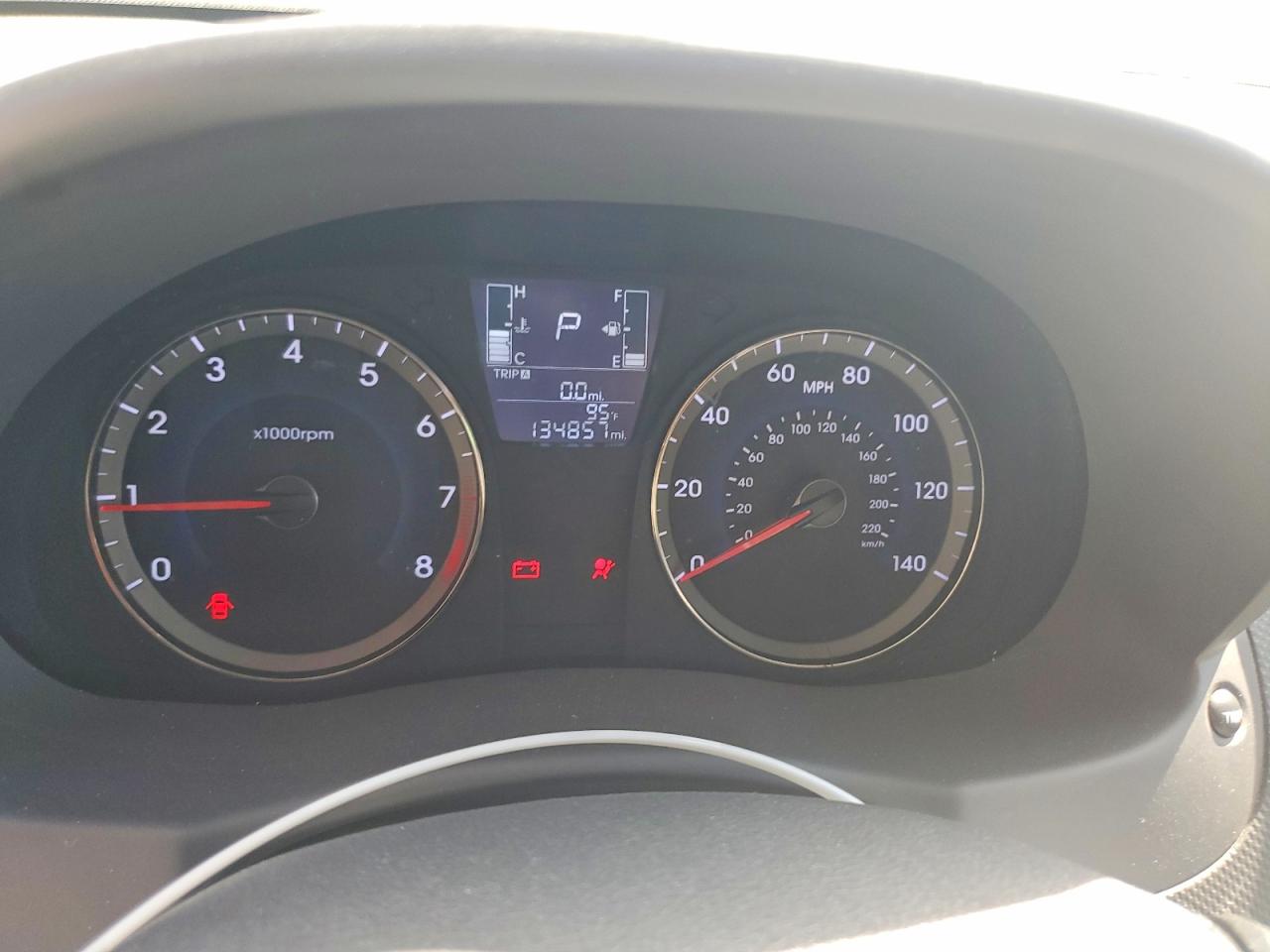 2015 Hyundai Accent VIN KMHCT4AEXFU800582 photo 9