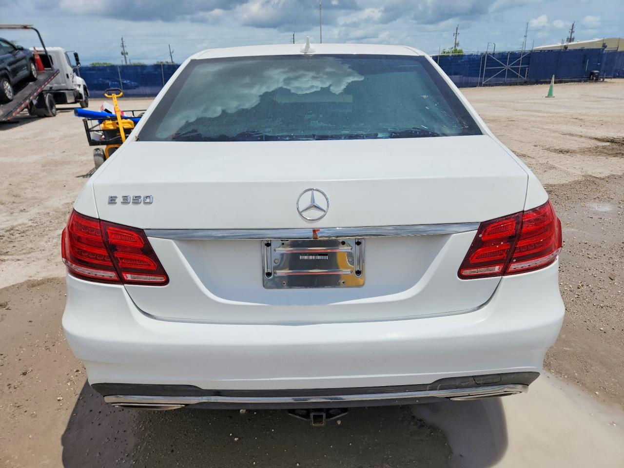 2015 Mercedes-Benz E-class VIN WDDHF5KB7FB120748 photo 6