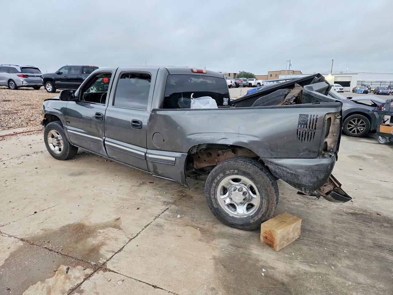 2002 CHEVROLET Silverado VIN 1GCGC13UX2F167265 photo 2