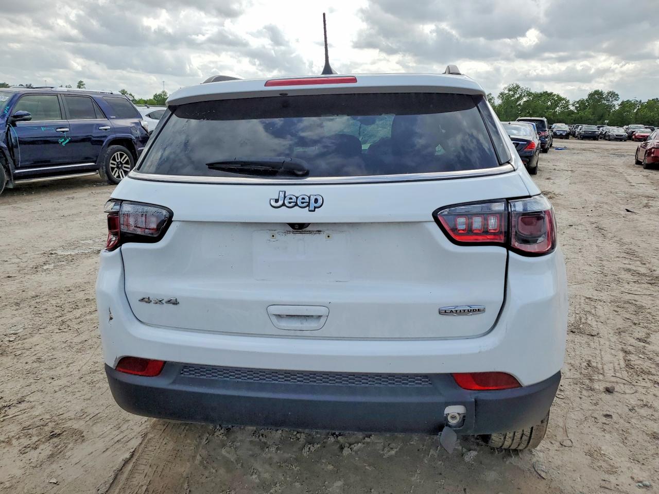 2024 Jeep Compass VIN 3C4NJDBN5RT119438 photo 6