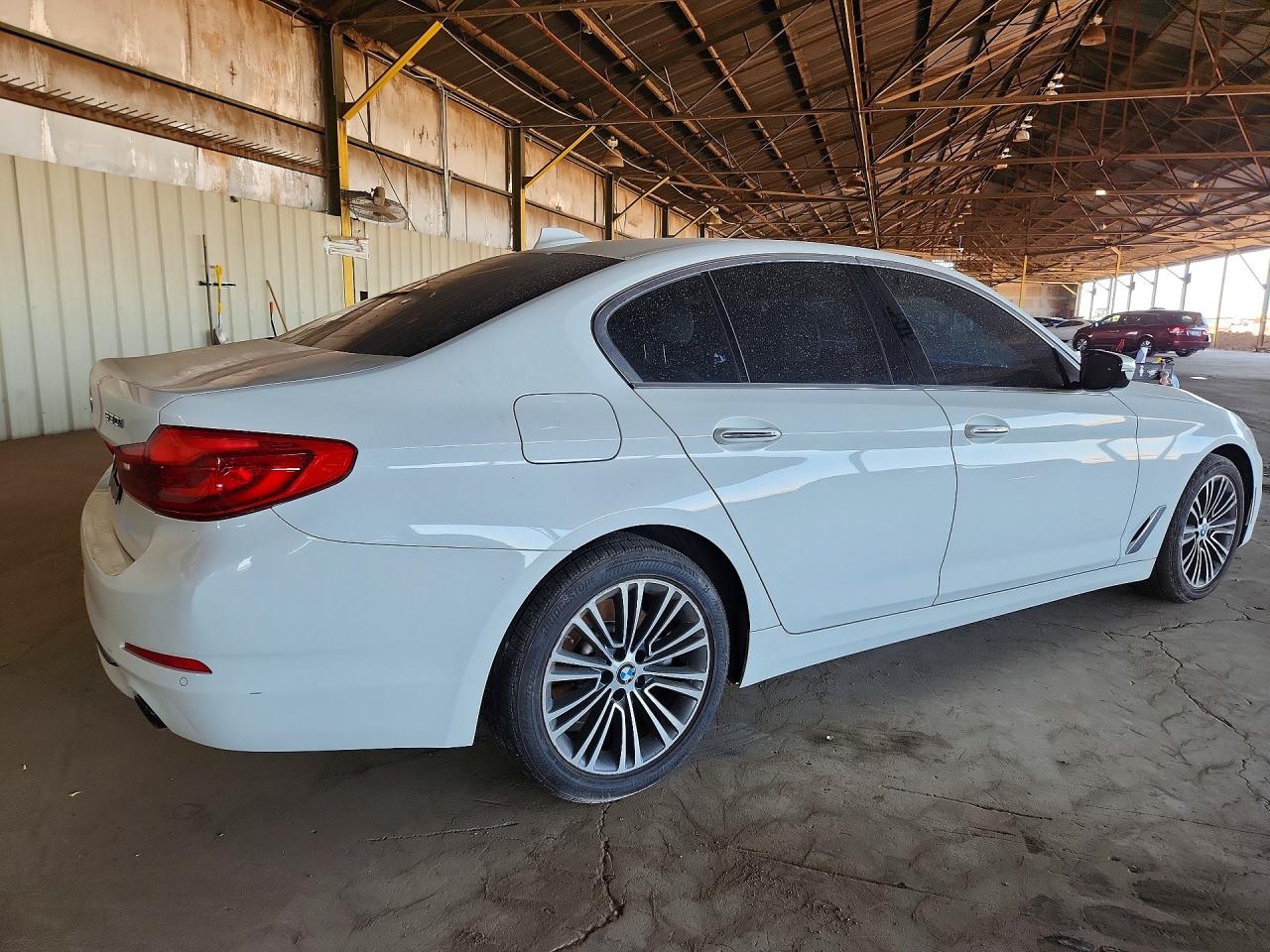 2018 BMW 5 series VIN WBAJA5C50JWA37425 photo 3