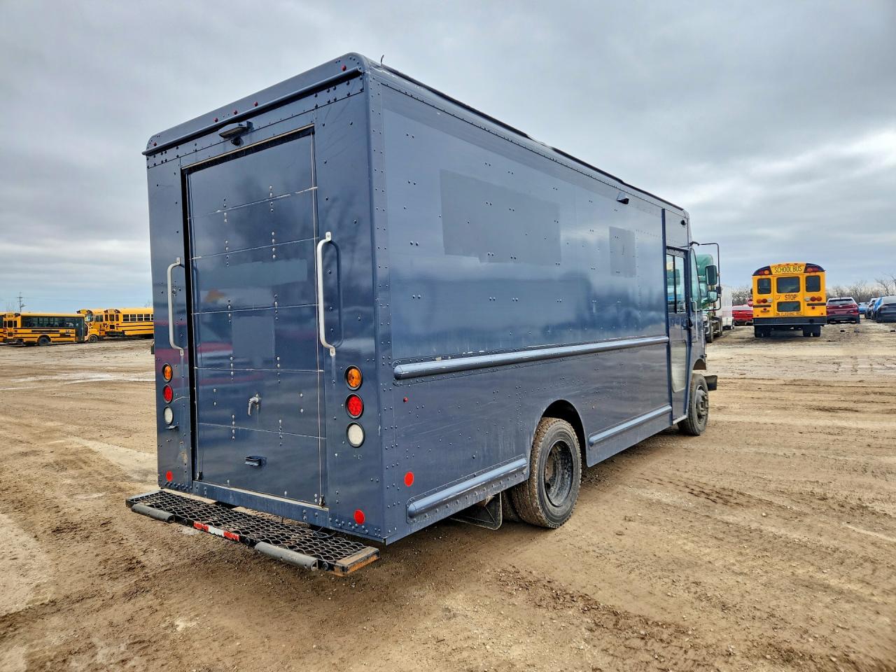 2021 FREIGHTLINER All other VIN 4UZAC2GA0MCMM9717 photo 3