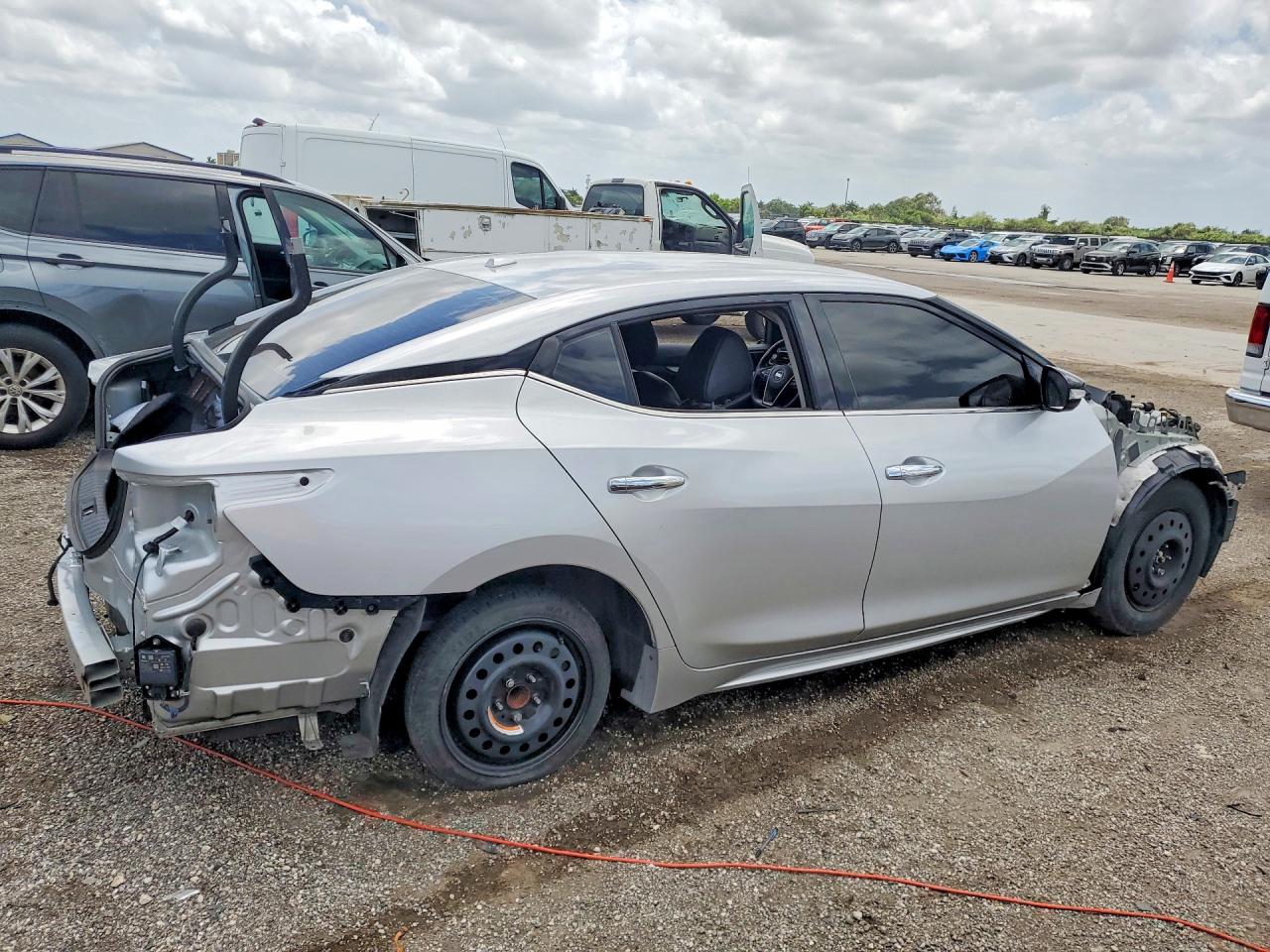 2021 Maxima VIN 1N4AA6CV7MC503725 photo 3