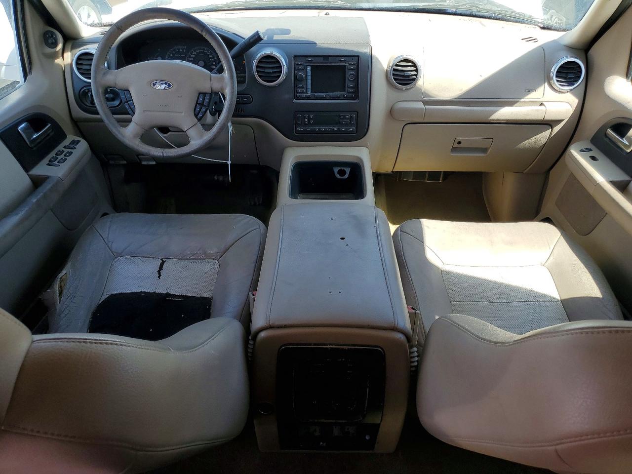 2004 Ford Expedition VIN 1FMFU17L14LA82163 photo 8