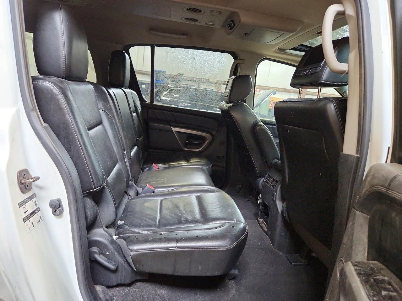 2015 Nissan Armada VIN 5N1AA0NC3FN600376 photo 11