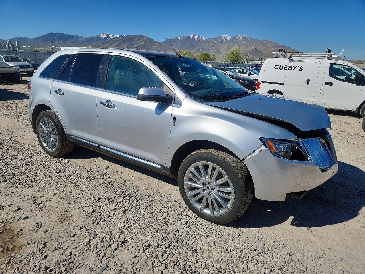 2011 Lincoln Mkx VIN 2LMDJ8JK6BBJ31321 photo 4