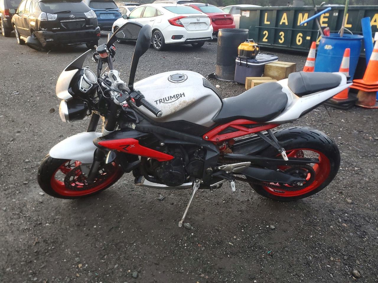 2015 TRIUMPH Street VIN SMTL03NE8FT685795 photo 3