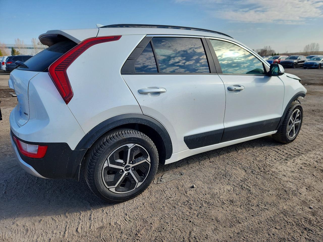 2024 Kia Niro VIN KNDCS3LF6R5202561 photo 3