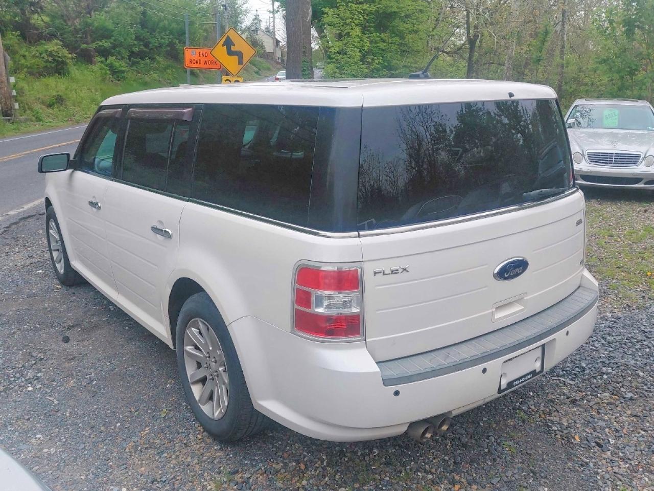 2011 Ford Flex VIN 2FMHK6CC6BBD14867 photo 3