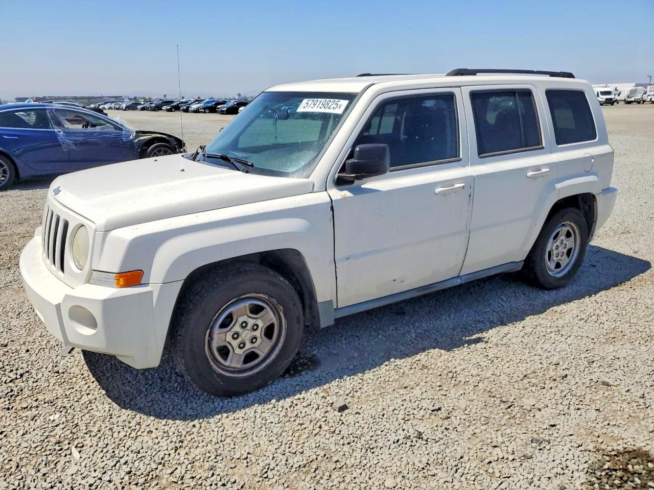 2010 Jeep Patriot VIN 1J4NT2GB3AD617655 photo 1