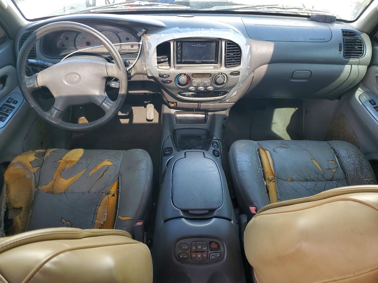 2002 Toyota Sequoia VIN 5TDZT38AX2S093364 photo 8