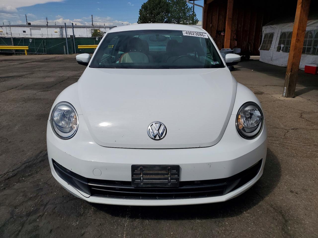 2016 Volkswagen Beetle VIN 3VWF17AT5GM627807 photo 5