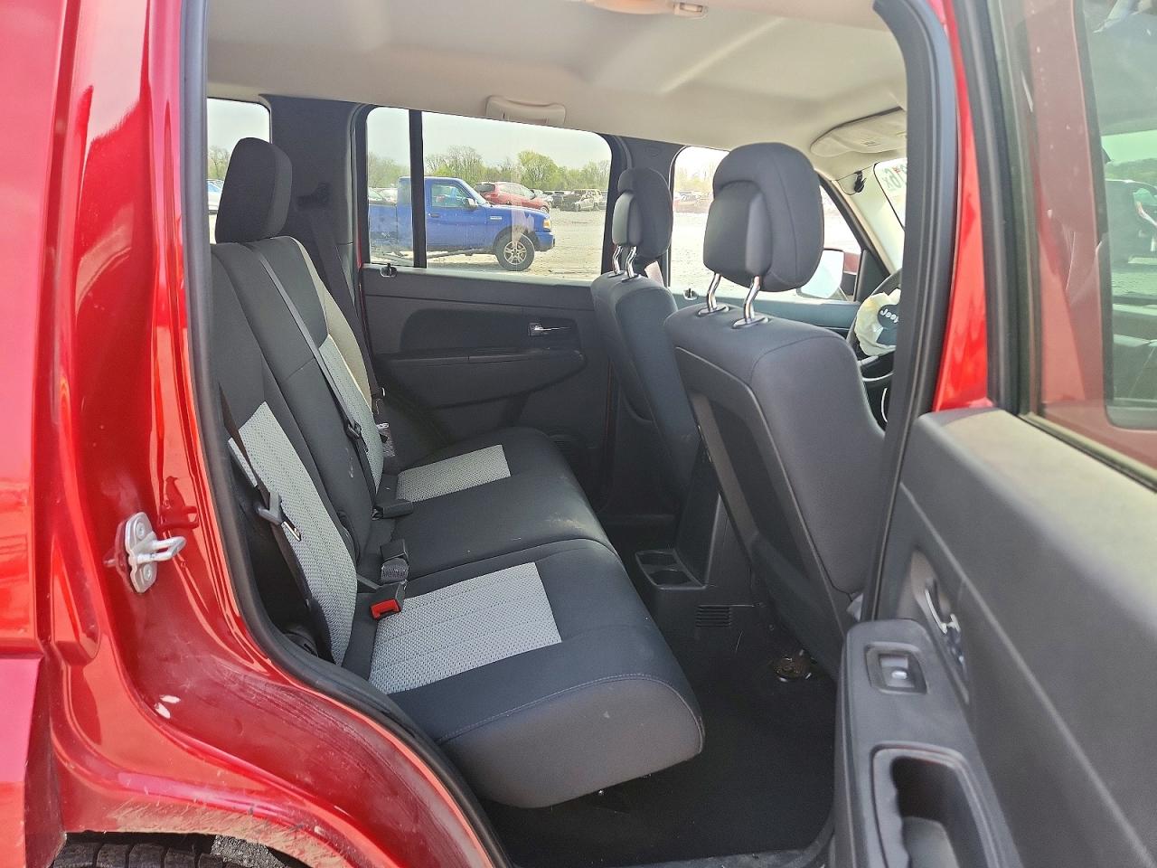 2010 Jeep Liberty VIN 1J4PN2GK5AW140606 photo 11