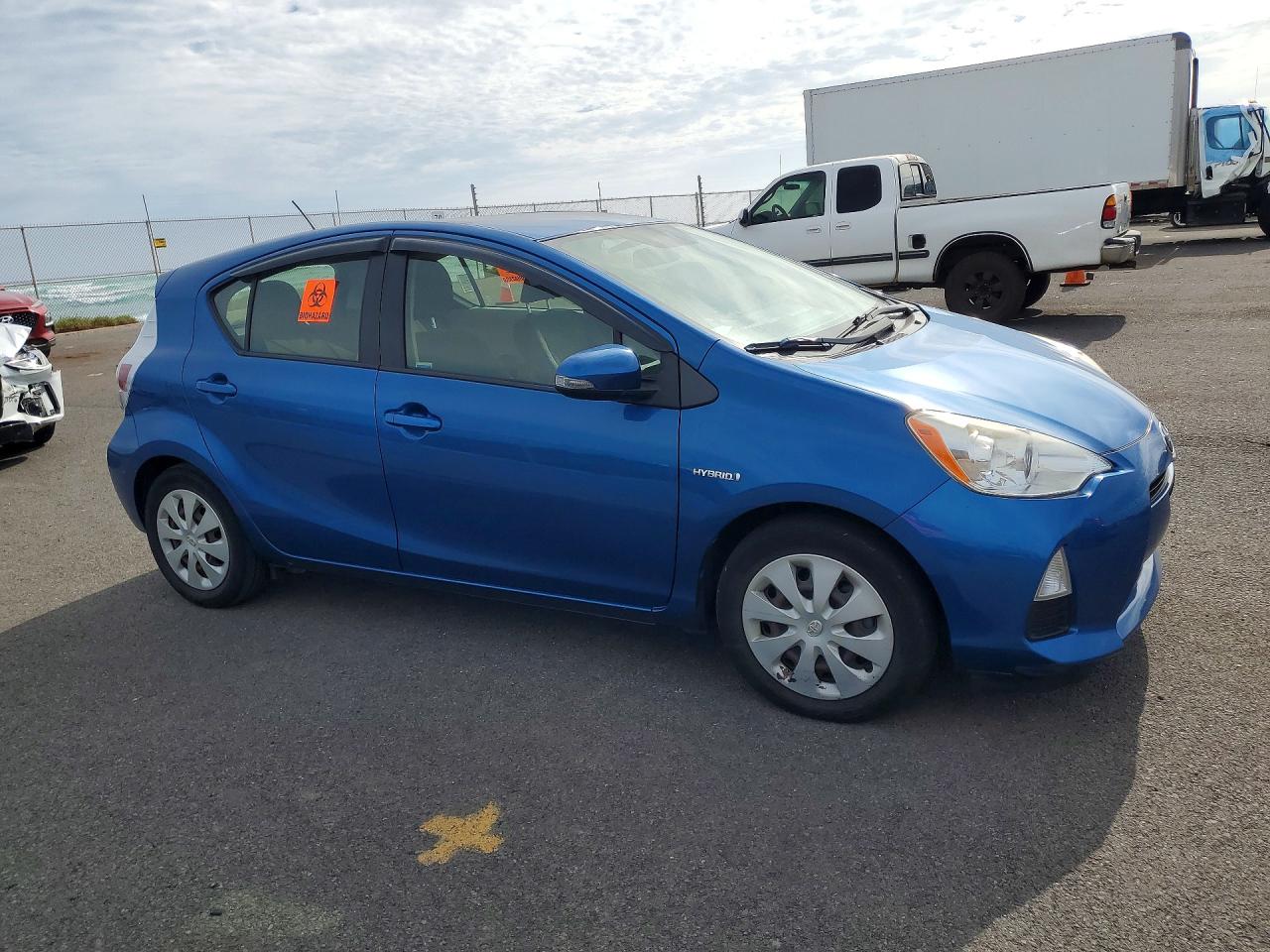 2012 Toyota Prius c th VIN JTDKDTB30C1515343 photo 4