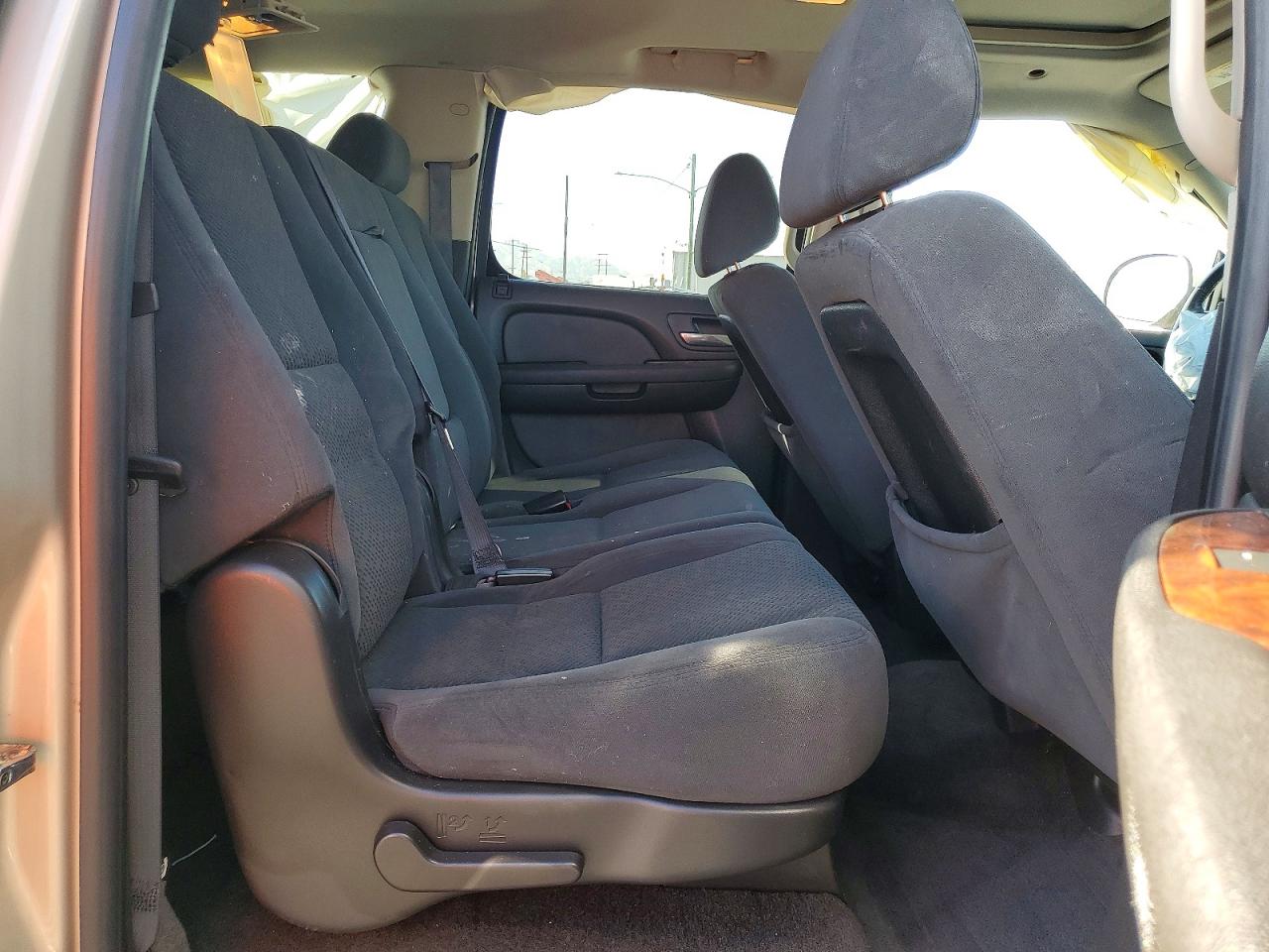 2008 CHEV Suburban VIN 1GNFC16JX8J207158 photo 11