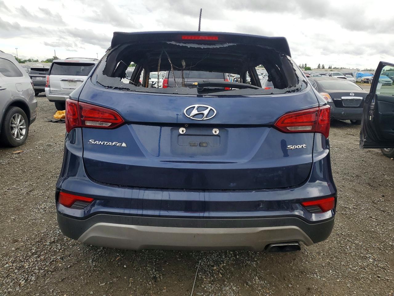 2018 Hyundai Santa fe VIN 5XYZT3LB3JG526180 photo 6
