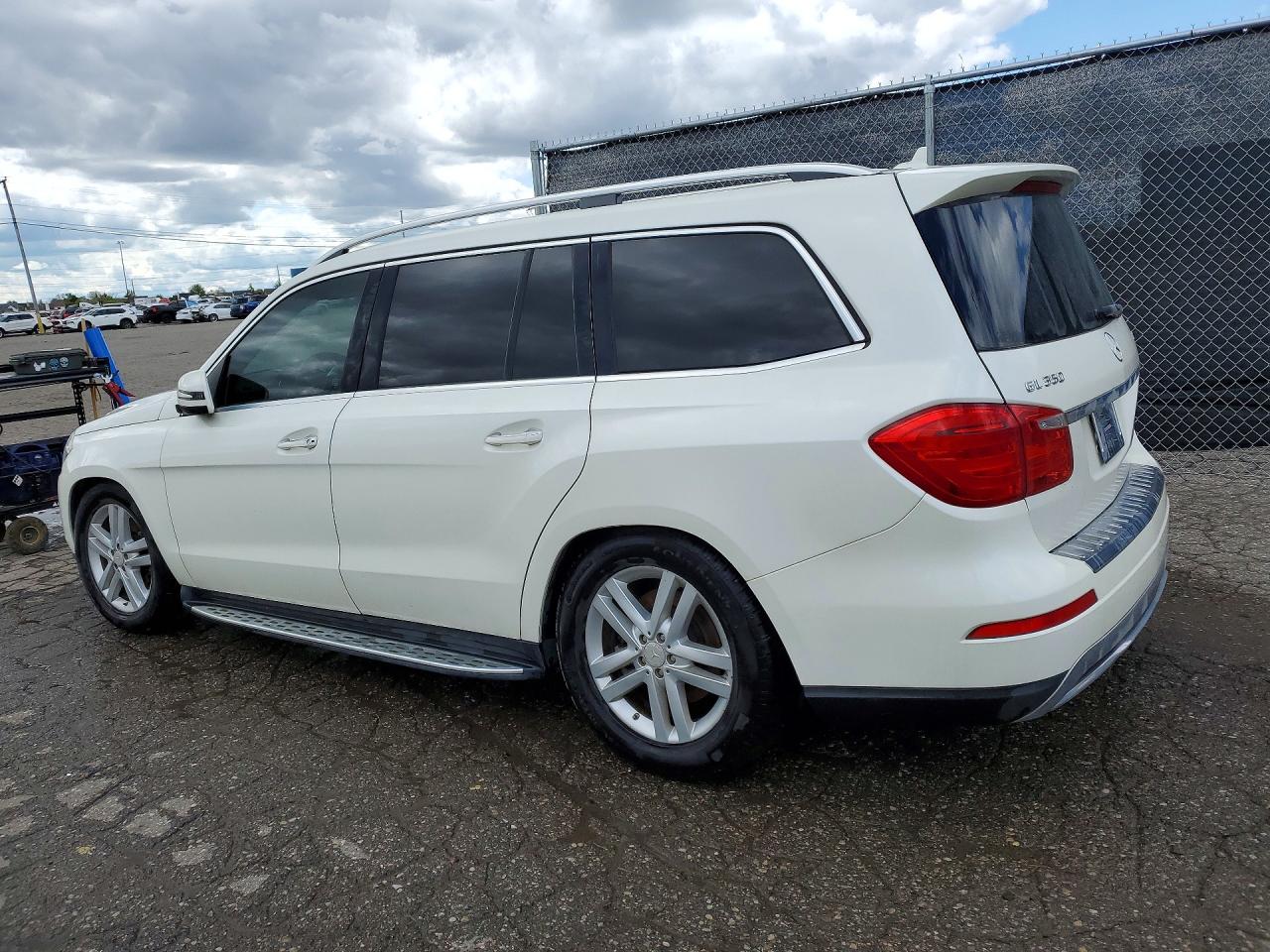 2013 MERCEDES-BENZ Gl-class VIN 4JGDF2EE8DA177715 photo 2