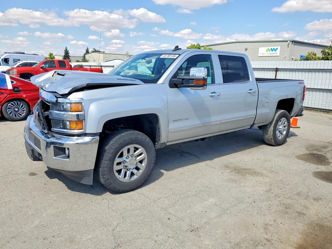 2018 Chevrolet All models VIN 1GC1KWEY8JF142322 photo 1