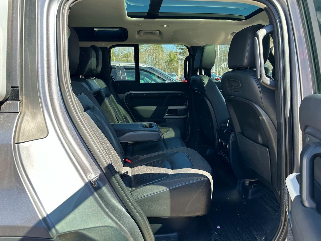 2021 LAND Defender VIN SALEP7RU4M2047972 photo 6
