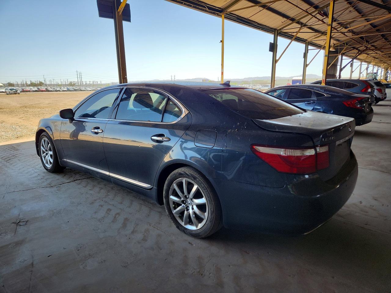 2007 Lexus Ls460 VIN JTHGL46F575000824 photo 2