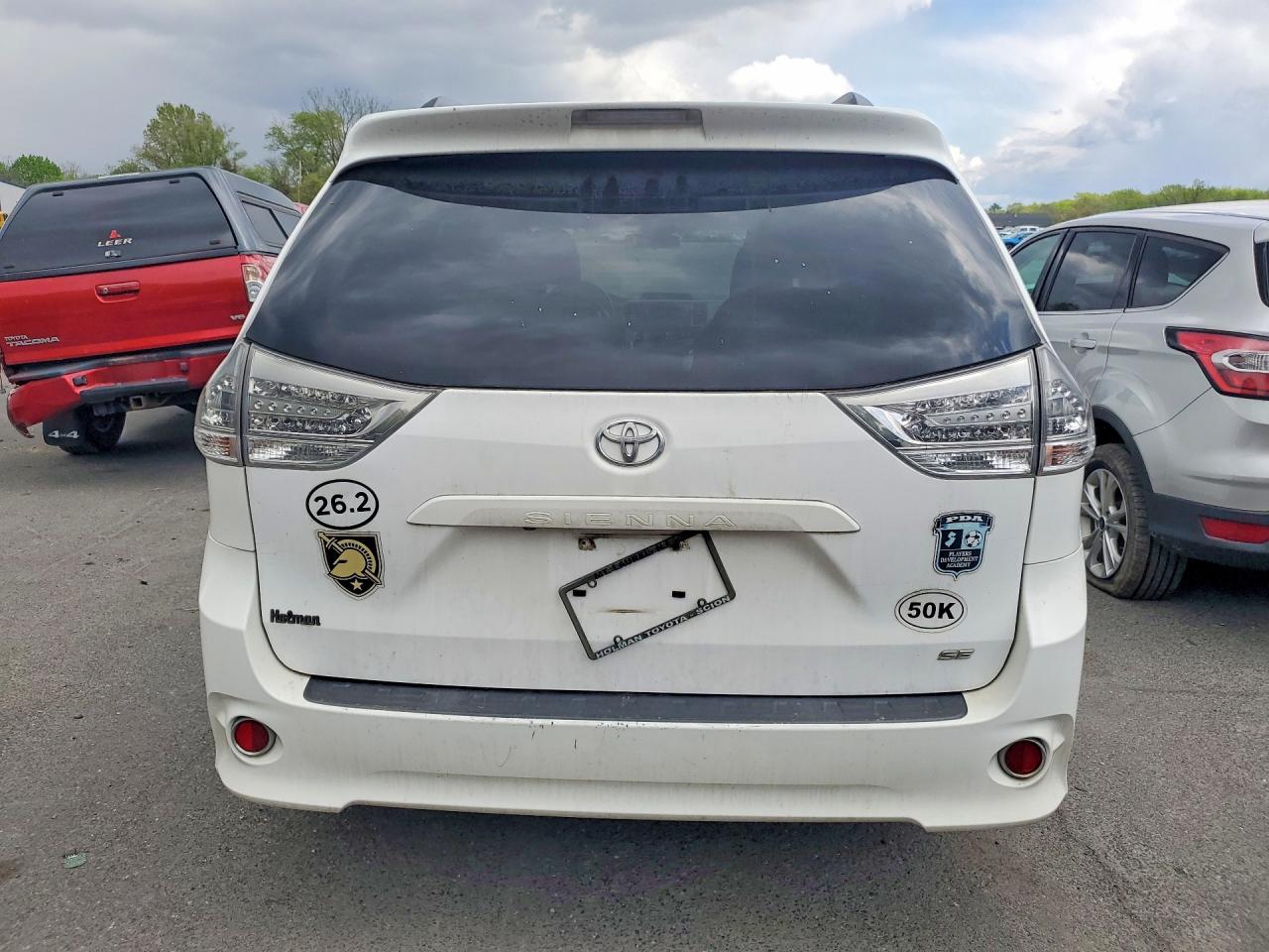 2011 TOYT Sienna VIN 5TDXK3DC2BS092999 photo 6