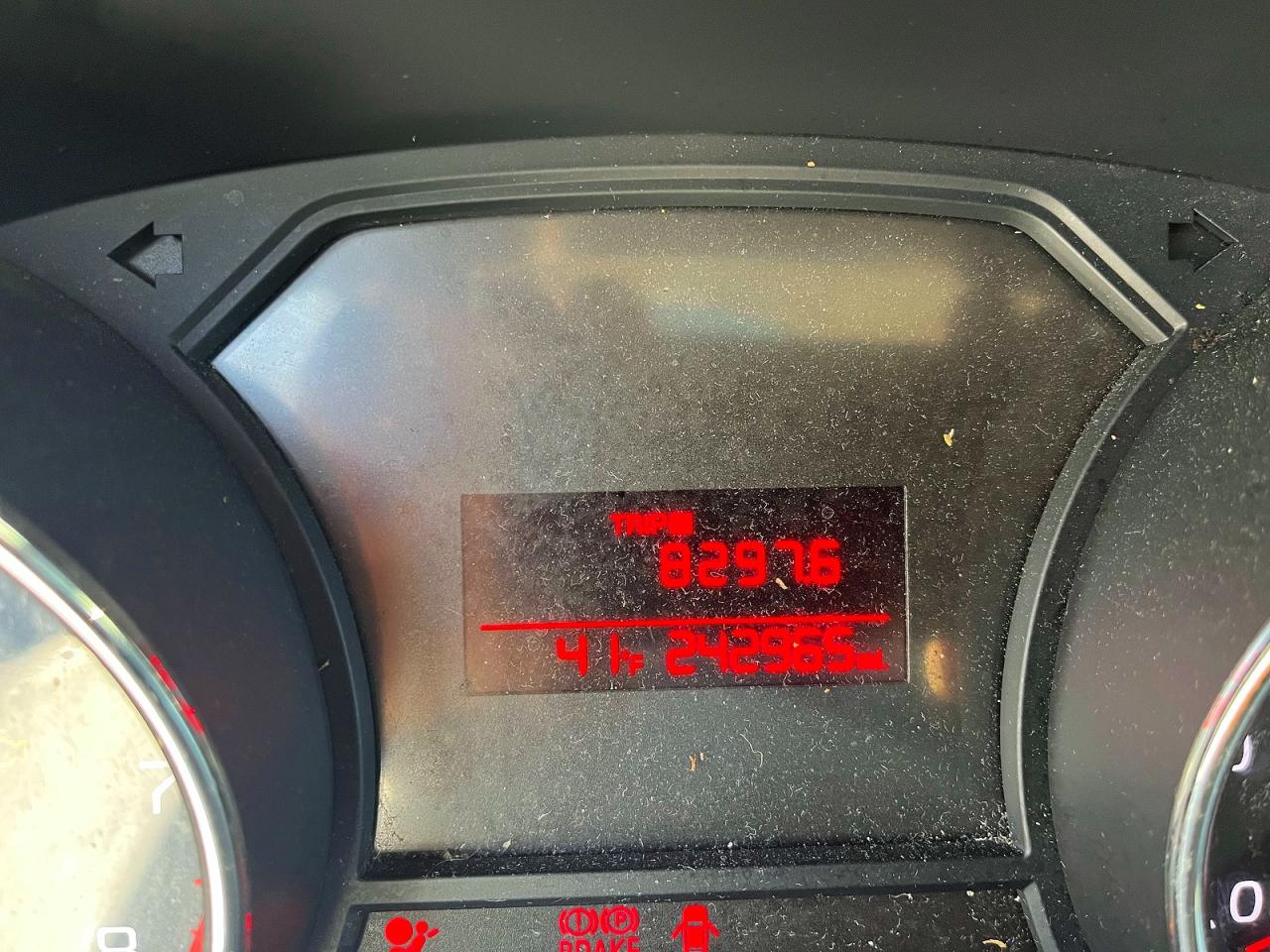 2018 Kia SEDONA VIN KNDMA5C12J6400723 photo 8
