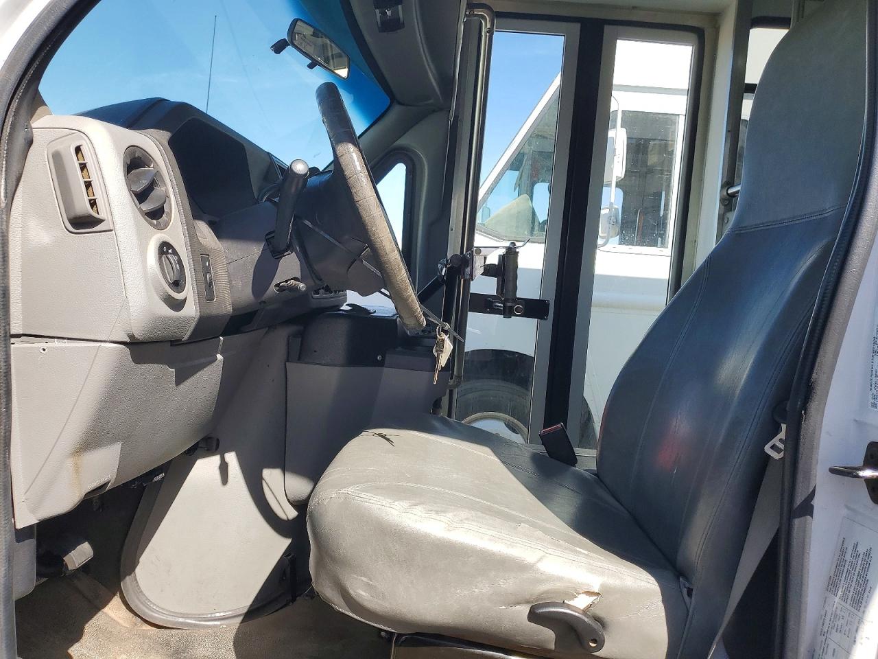 2016 Ford Econoline VIN 1FDEE3FL3GDC24131 photo 7